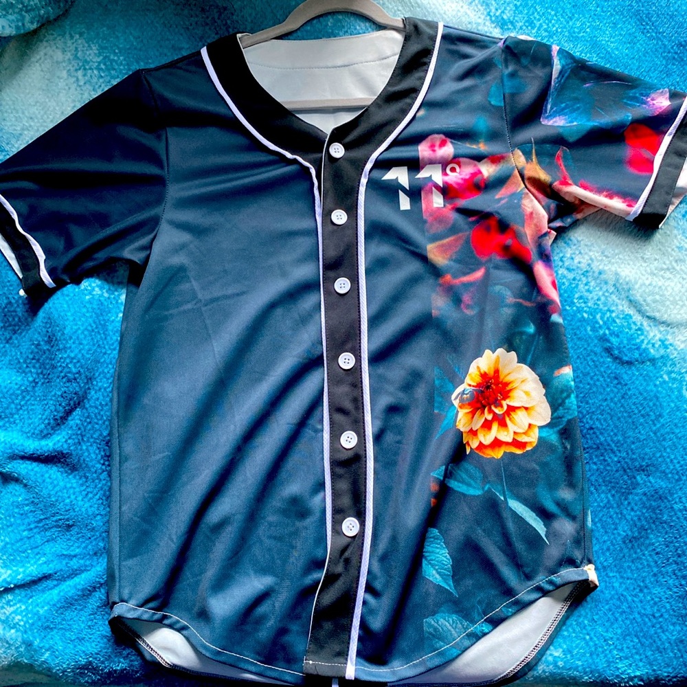 Althetic fabric Button up